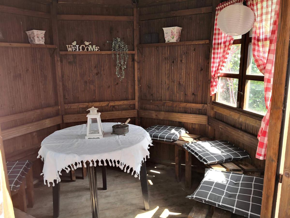Kuenstler Ferienwohnung 3 Zimmer Kueche Bad Zentrale Lage Wulsbuttel Luaran gambar