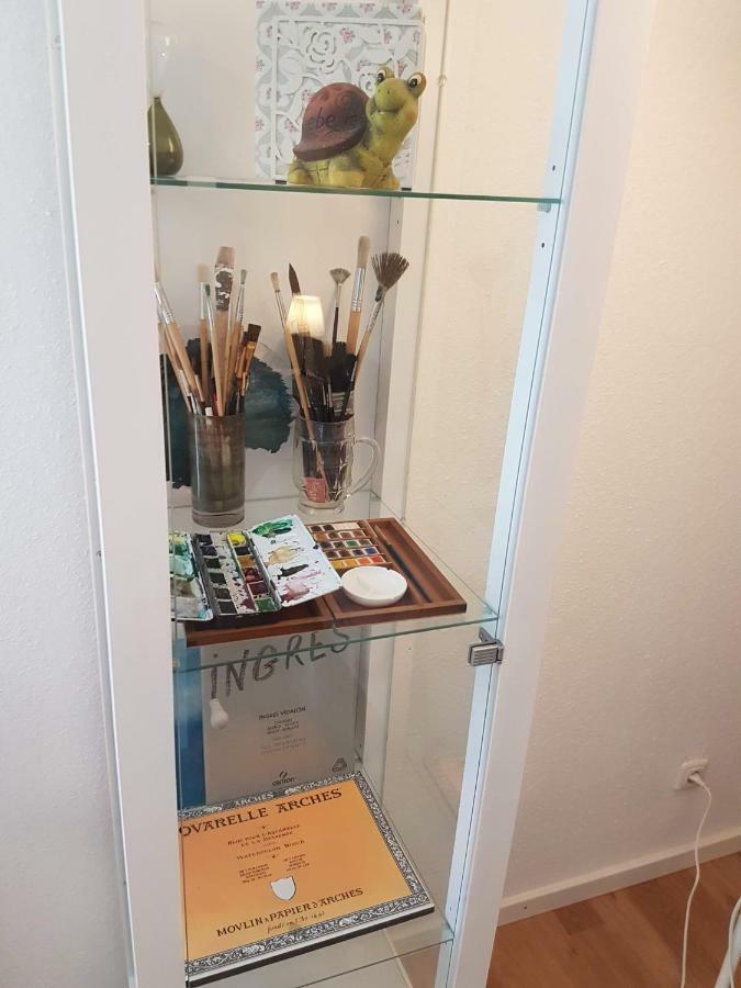 Kuenstler Ferienwohnung 3 Zimmer Kueche Bad Zentrale Lage Wulsbuttel Luaran gambar